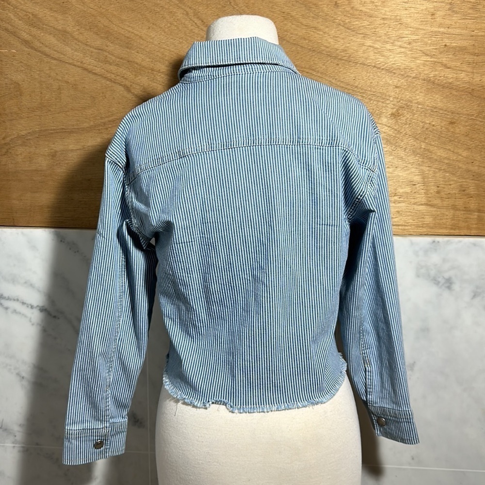 Free Assembly Girls Cut-Off Striped Denim Jacket, size L(10-12) - Picture 3 of 9